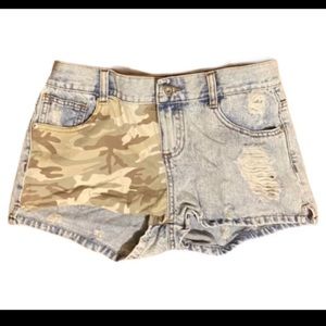 Light jean shorts fashion distressed Sz M by mine